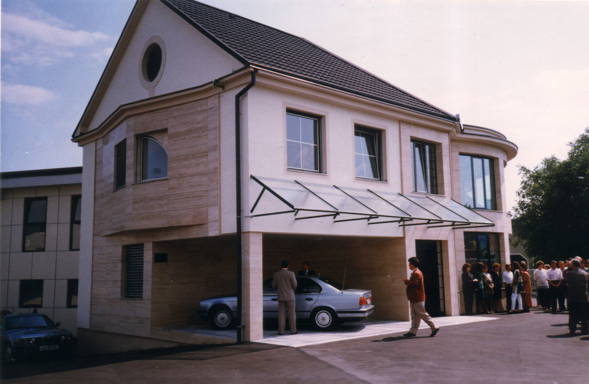 Administrative building Oplast in tepanje